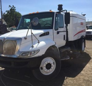 2009 Elgin Crosswind Sweeper Truck