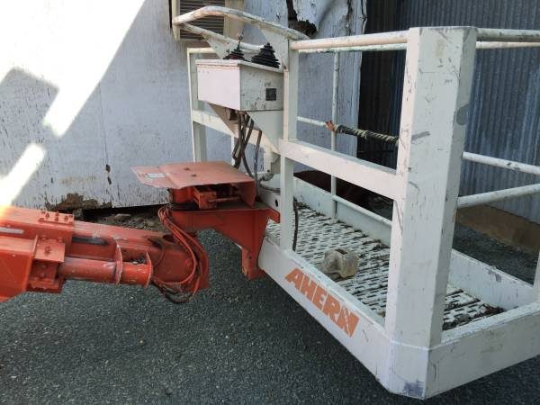 2000 Snorkel TB42 Boom Lift