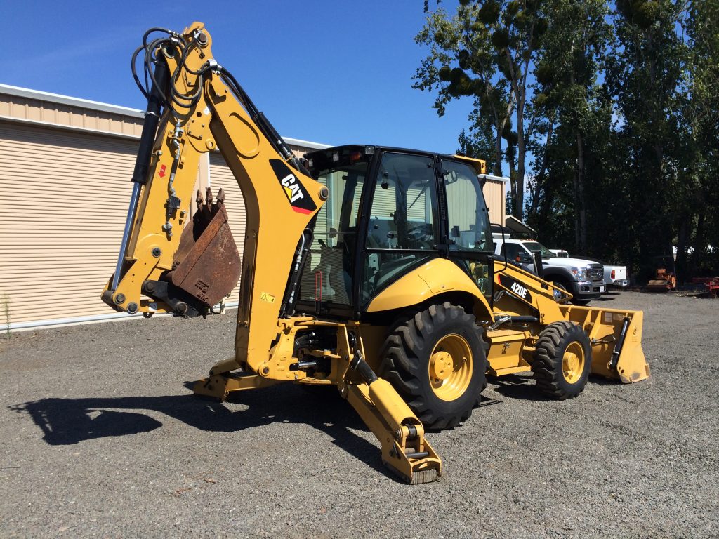 2011 CAT 420E Backhoe