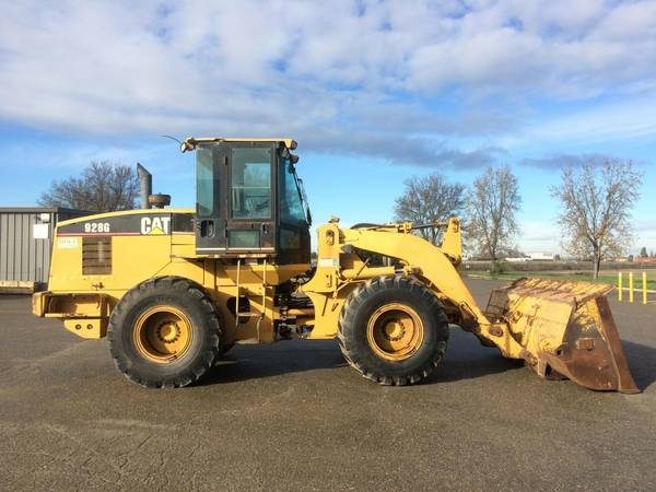 2002 CAT 928G