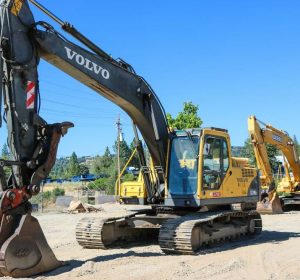 2005 Volvo EC210B LC Crawler Excavator-(SOLD)