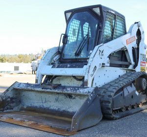 2011_bobcat_t190_skid_steer