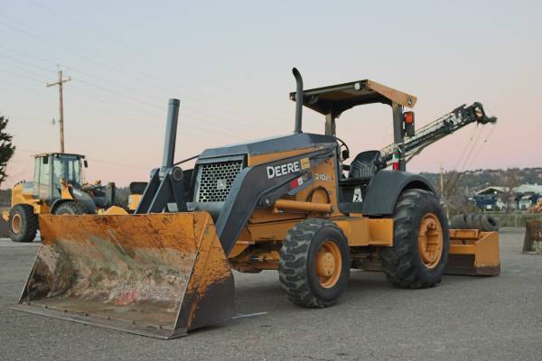 John Deere Skip Loader Rental Sacramento