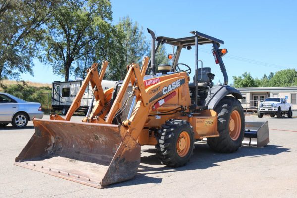 2011_CASE_570MXT_FOR_SALE