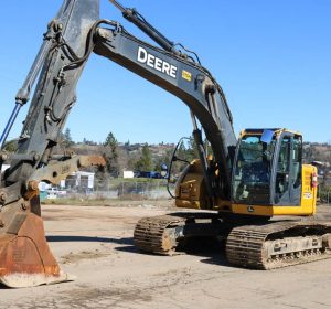 2012_DEERE_225D_EXCAVATOR_FOR SALE